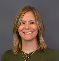 April Lound : Account Manager